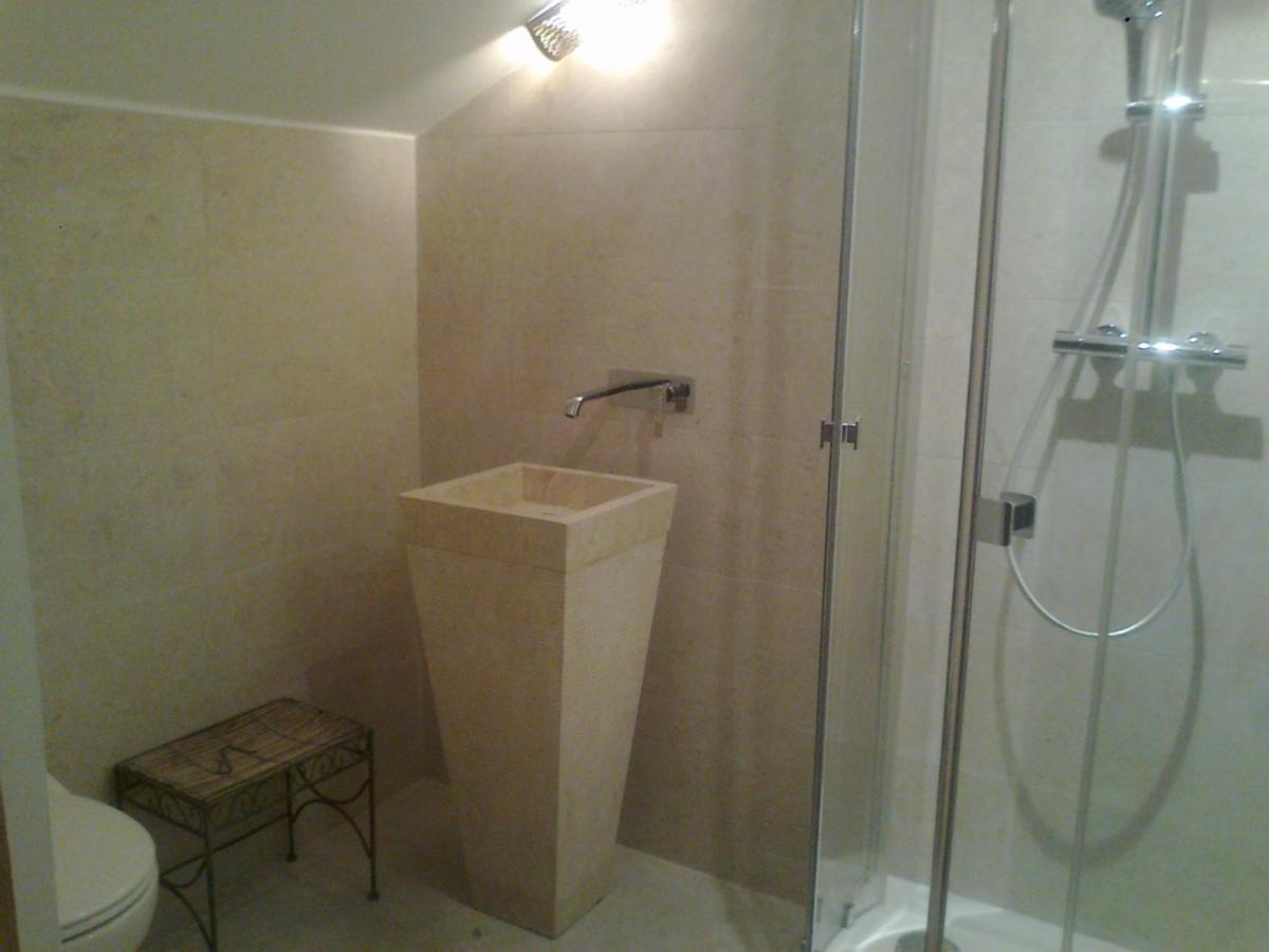Chambres Des Eaux 29 "Mousseline" Sarcey Exteriér fotografie